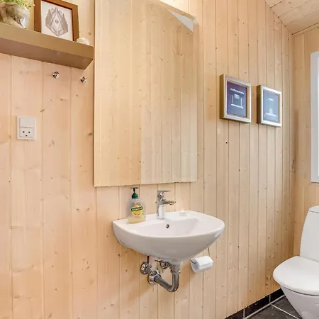 Semesterbostad Nice Home In Hvide Sande With Sauna