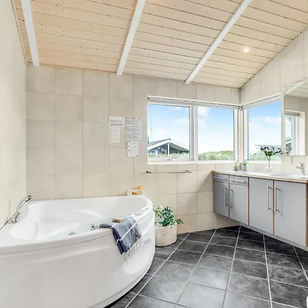 Semesterbostad Nice Home In Hvide Sande With Sauna *
